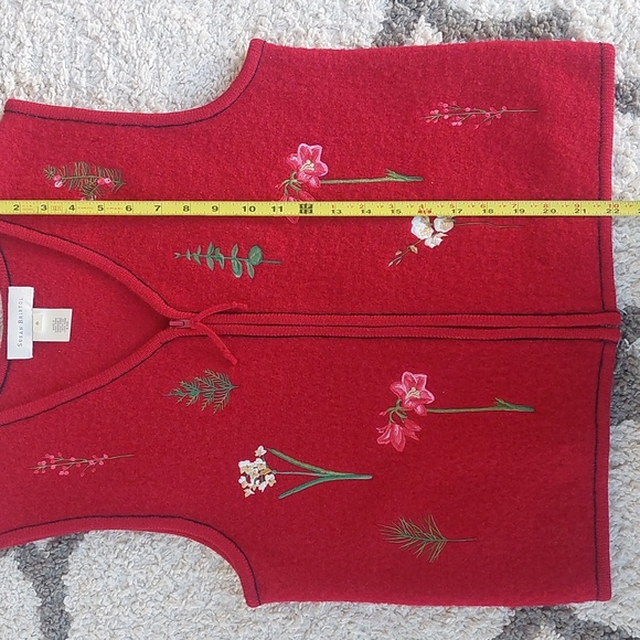 Susan Bristol Floral Hand Embroidery Red Sweater Vest 2000 Y2 Sm - Picture 4 of 4